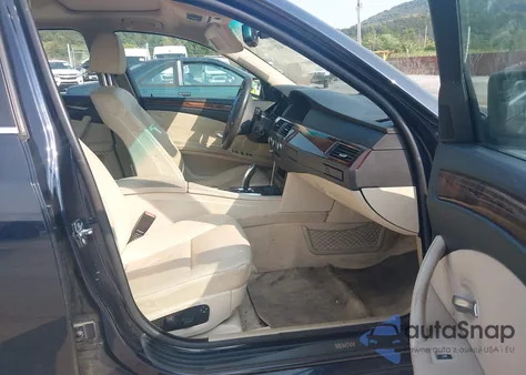 2008 BMW 528Xi из США, поврежденный, VIN WBANV13538BZ48068